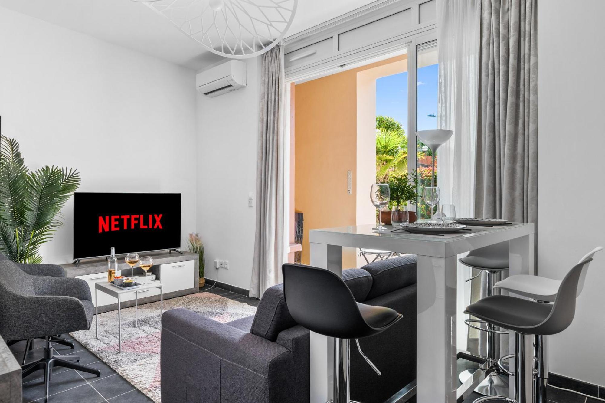 Le Coq Wagner - Parking - Air Conditioning - Pool Apartment Menton Exterior photo